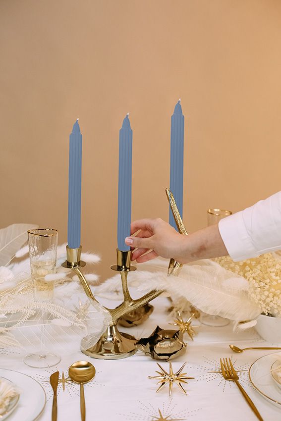 100 Candele Gialle Per Candelieri - 25 Cm X 2,2 Cm - 7 Ore Di Combustione