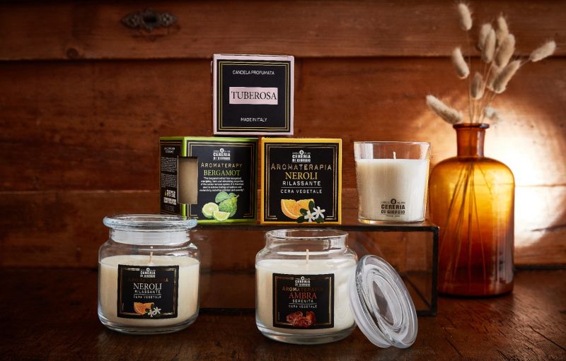 Candela Vegetale Vegana profumata in bicchiere Aromaterapia - Tonka - 44 ORE