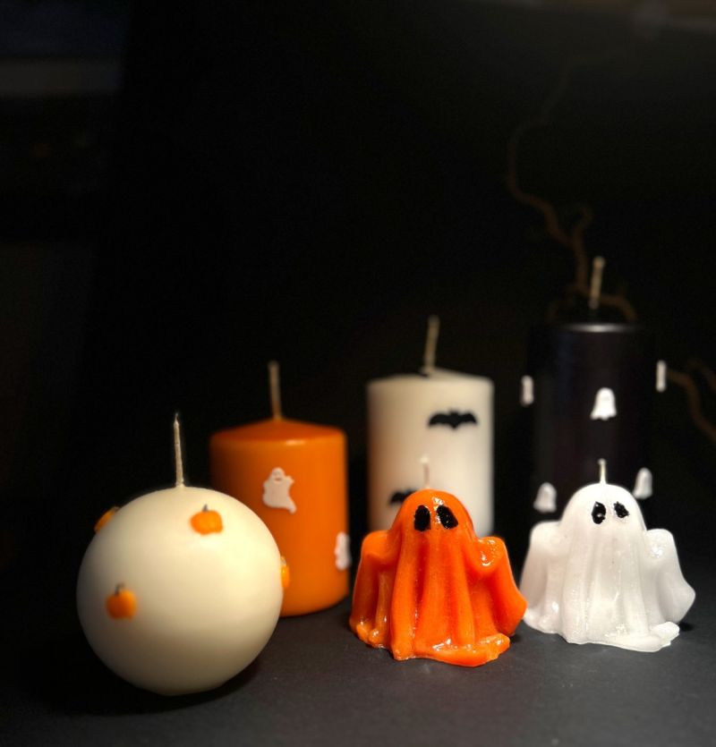 Candela a forma di Fantasma  h 6,5 cm  - Bianco